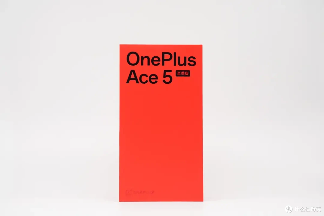 一加 Ace 5 至尊版充电解析:搭载6700mAh+100W,14分钟充电至50%