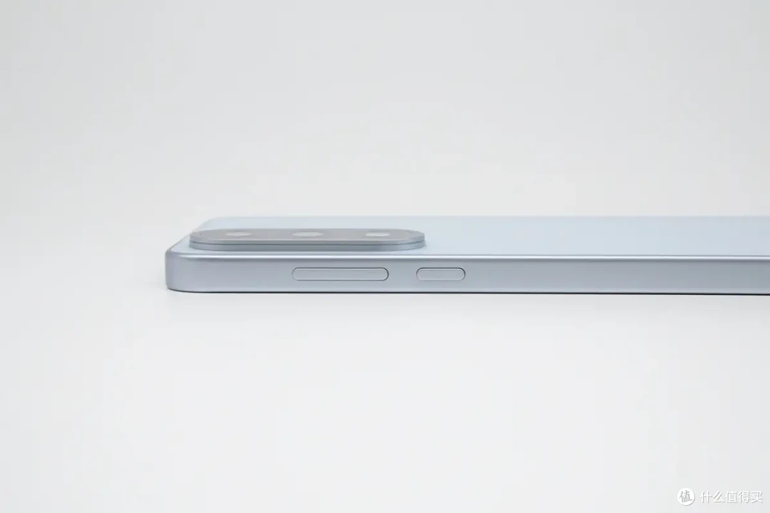 一加 Ace 5 至尊版充电解析:搭载6700mAh+100W,14分钟充电至50%