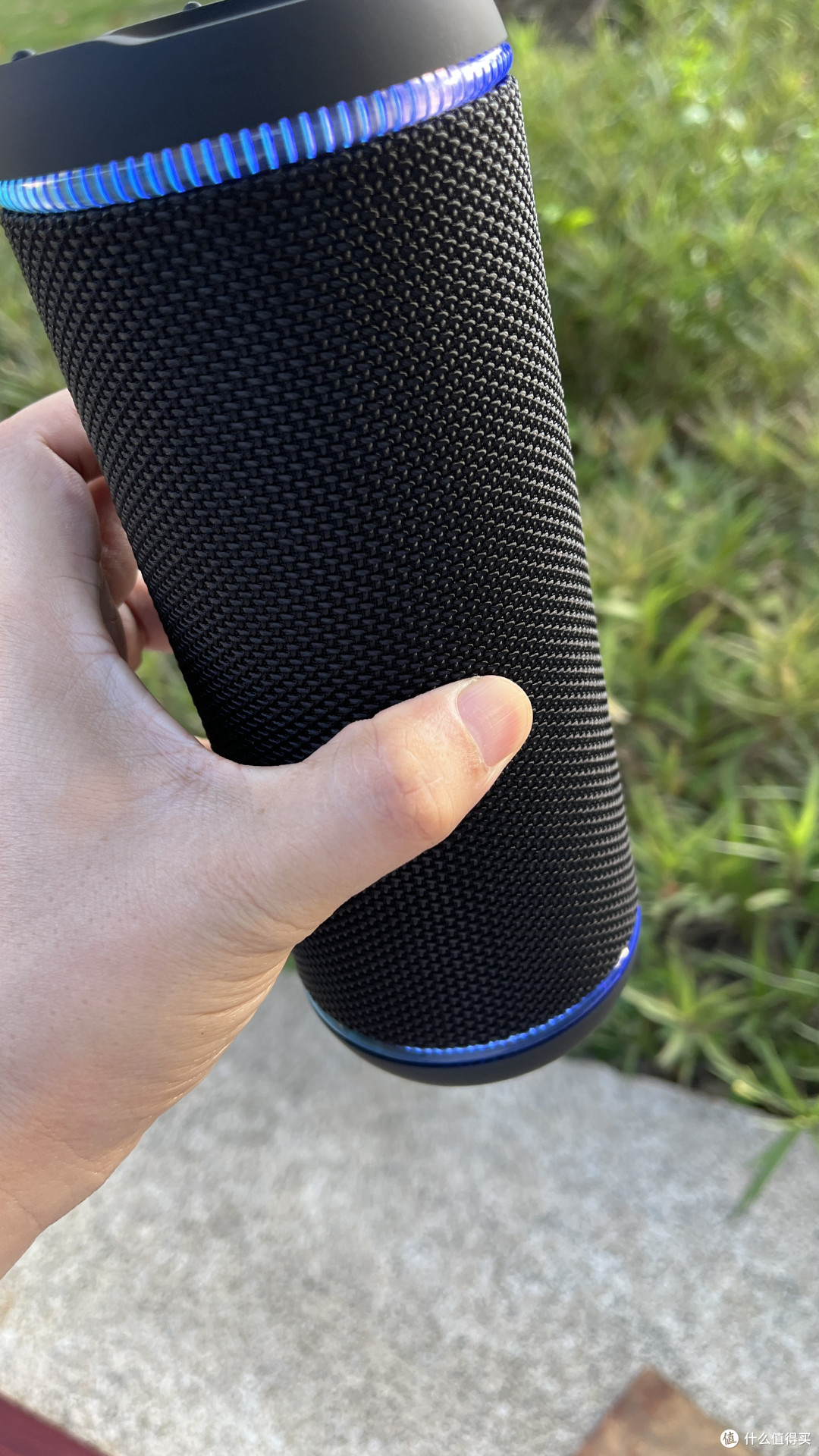 雷登X30蓝牙音箱:把音乐节揣进兜里,还附赠彩虹色的快乐