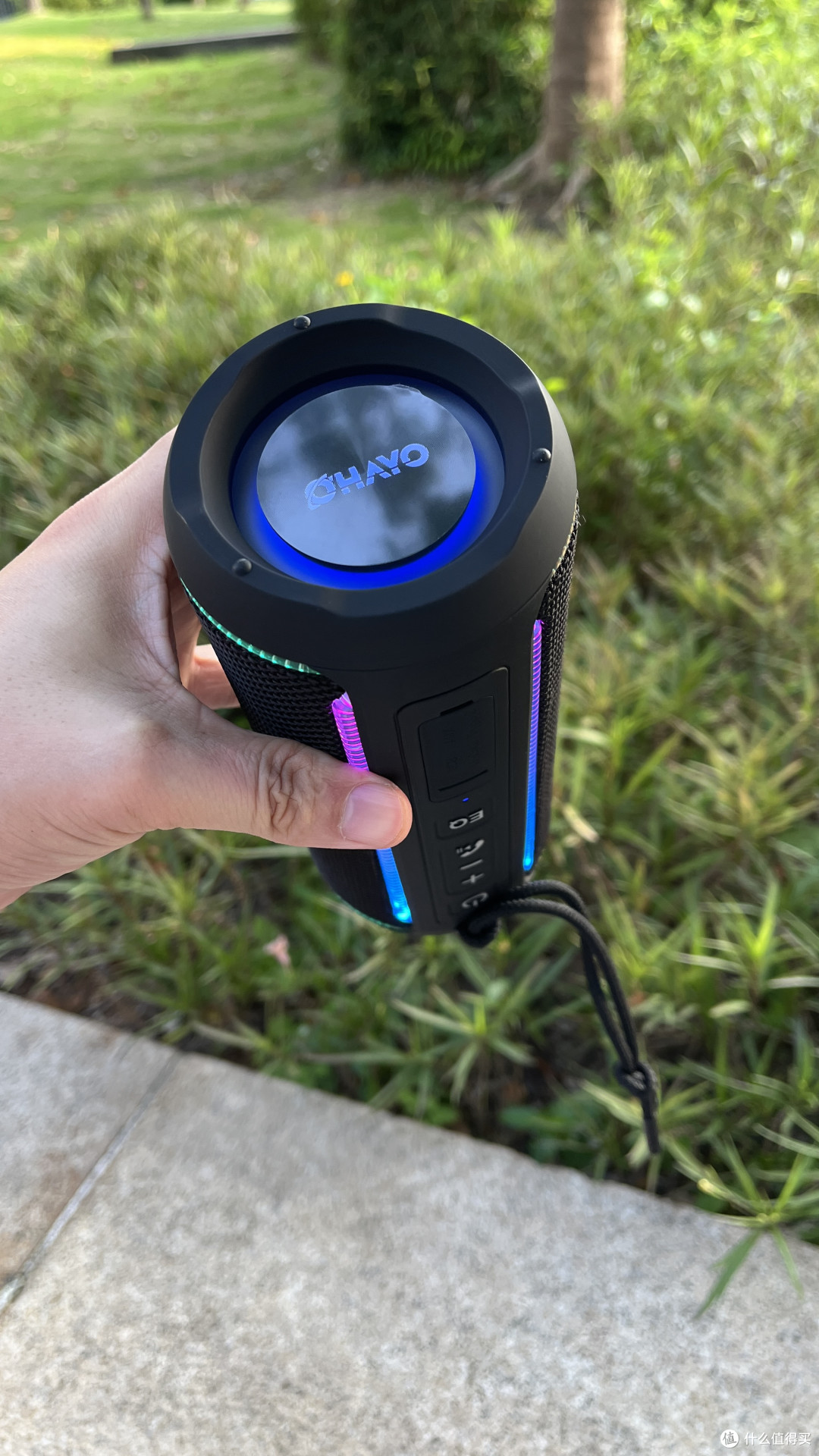 雷登X30蓝牙音箱:把音乐节揣进兜里,还附赠彩虹色的快乐
