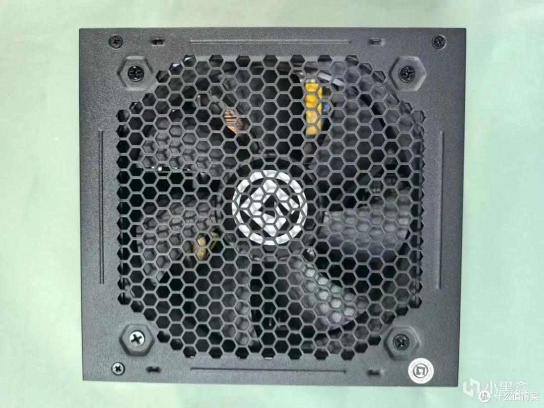 高端电源的性价比选择:艾湃电竞GTRV2 850MW 850W 白金牌全模组