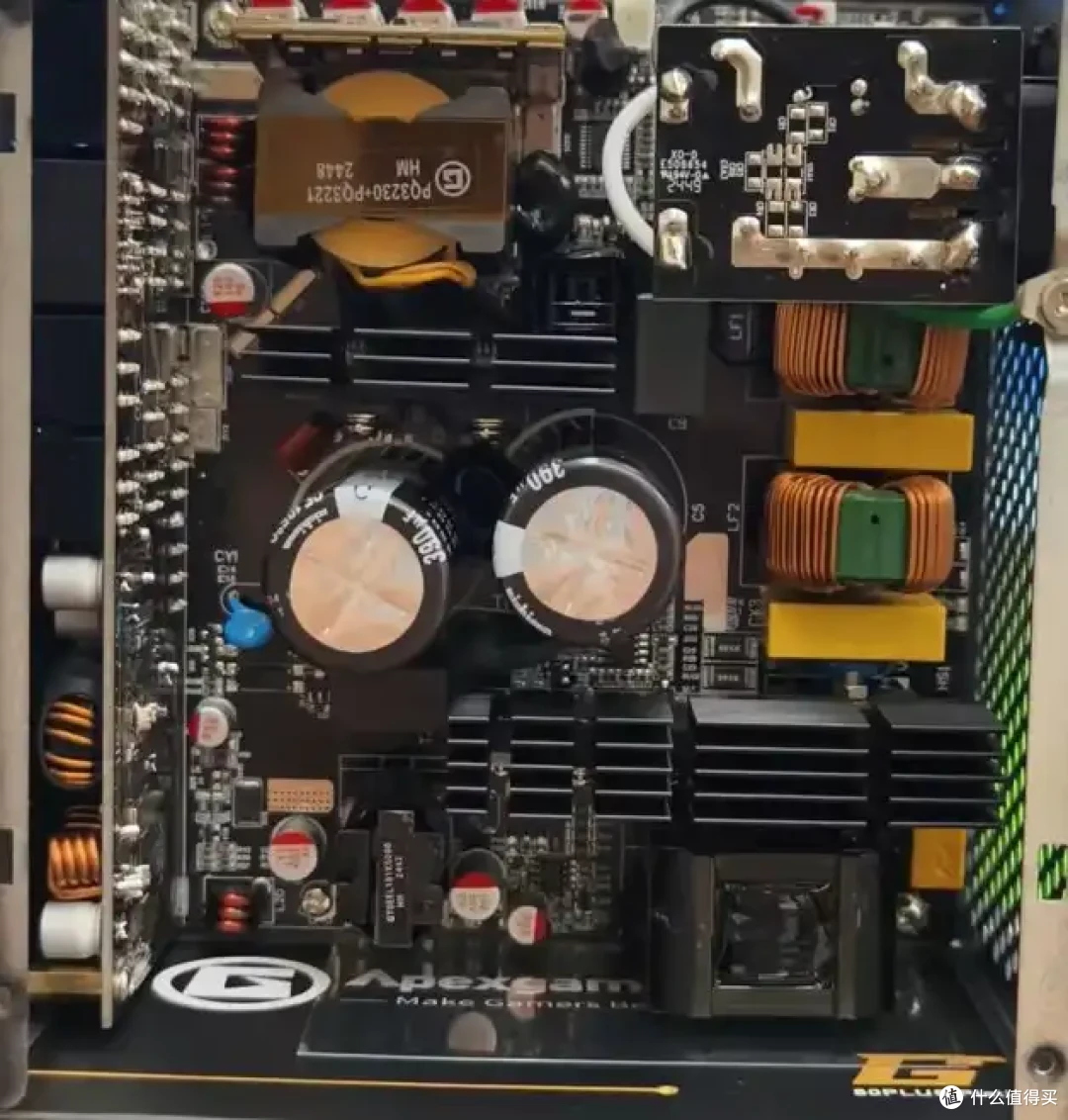 高端电源的性价比选择:艾湃电竞GTRV2 850MW 850W 白金牌全模组