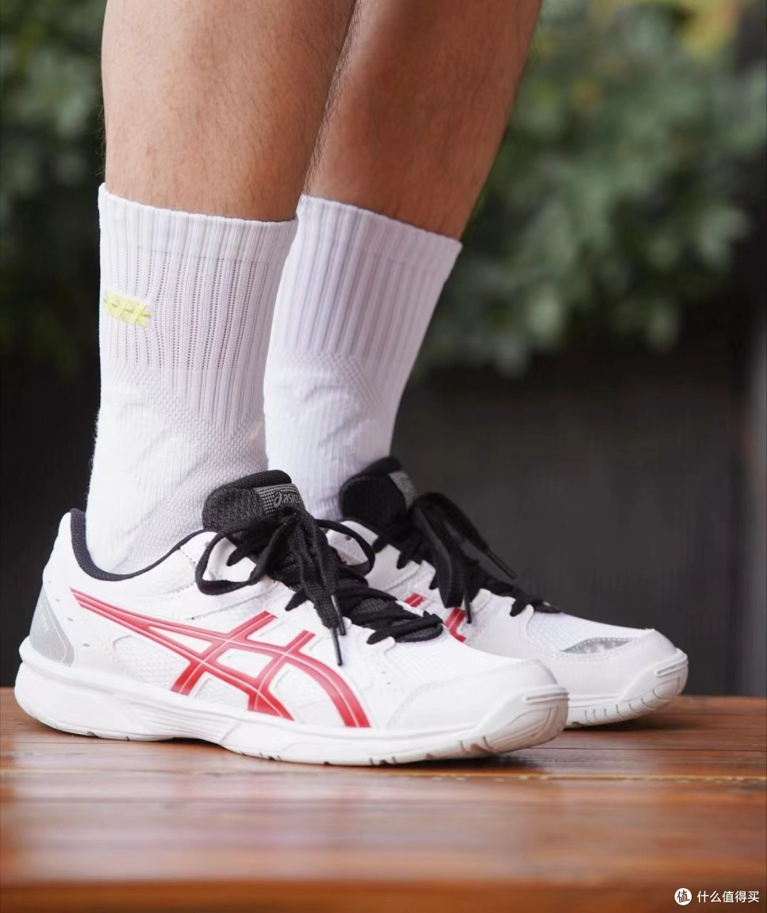 Asics River CS 白红训练鞋，通勤运动两不误