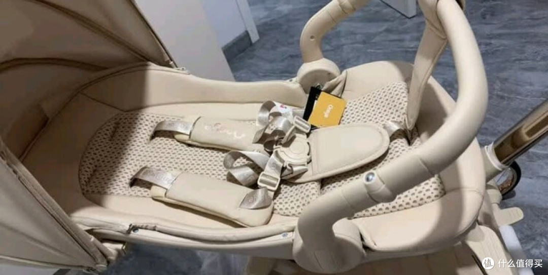 Oneye婴儿推车：安全与舒适的完美结合