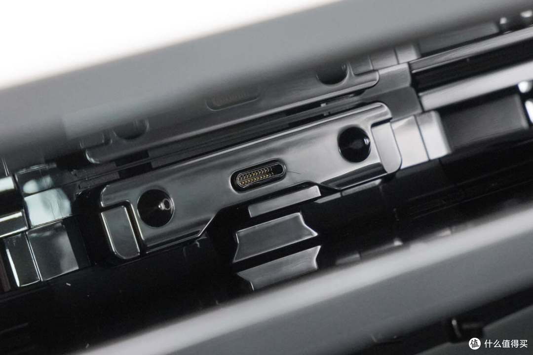 支持TV模式4K分辨率输出,任天堂Switch 2港版原装充电底座拆解
