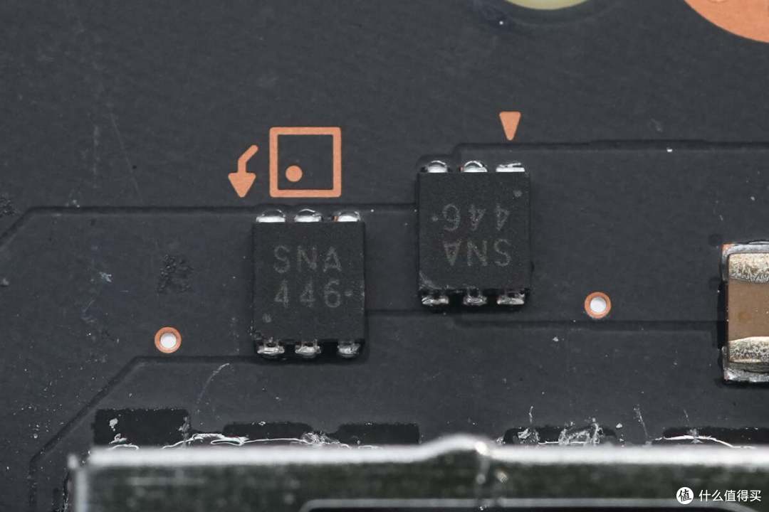 支持TV模式4K分辨率输出,任天堂Switch 2港版原装充电底座拆解