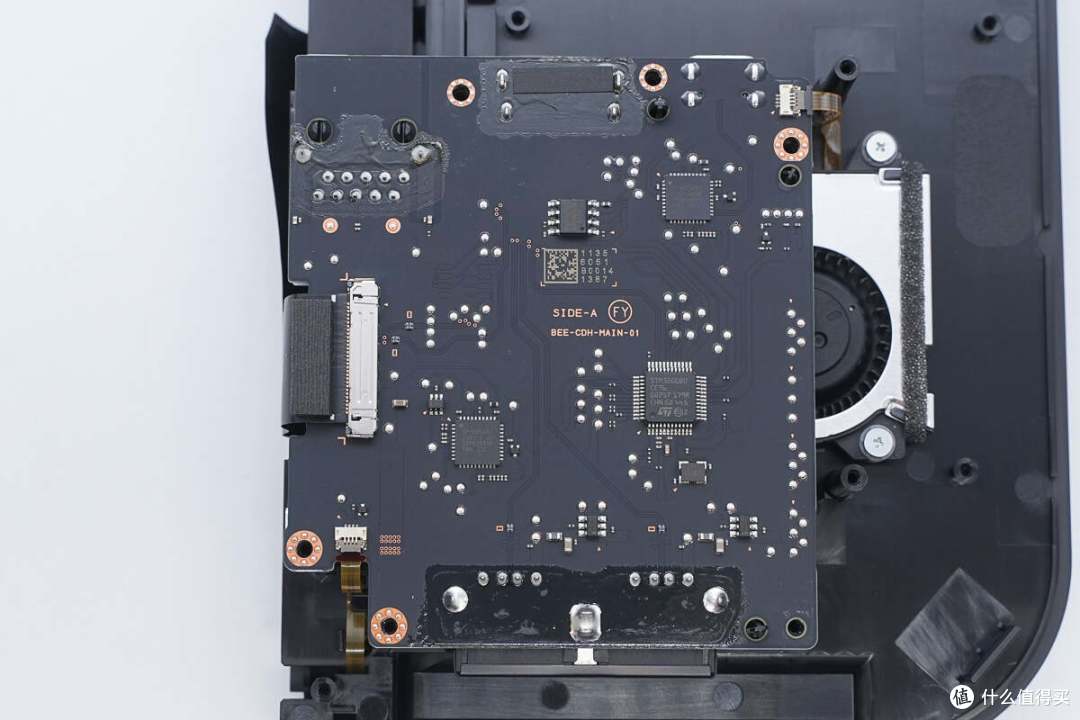支持TV模式4K分辨率输出,任天堂Switch 2港版原装充电底座拆解