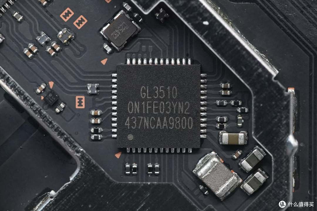 支持TV模式4K分辨率输出,任天堂Switch 2港版原装充电底座拆解