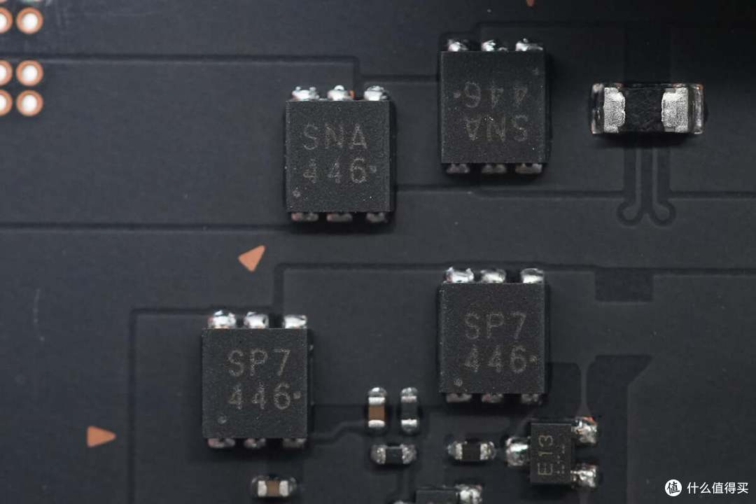 支持TV模式4K分辨率输出,任天堂Switch 2港版原装充电底座拆解