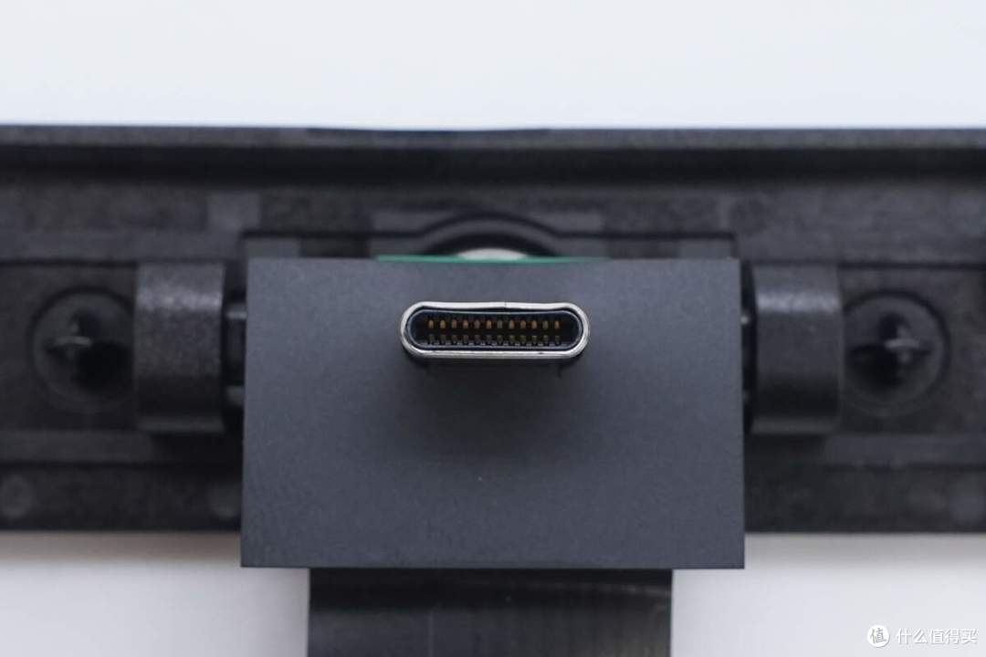 支持TV模式4K分辨率输出,任天堂Switch 2港版原装充电底座拆解