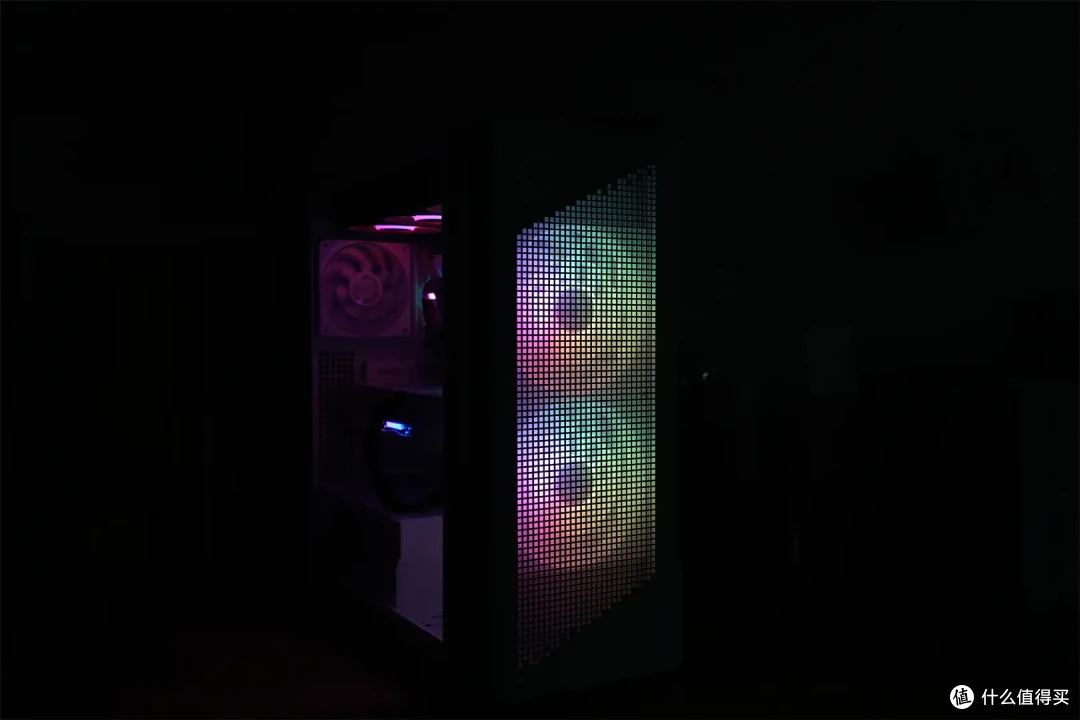 双螺旋风扇加持!微星VELOX 300R如何重塑中塔机箱散热标杆