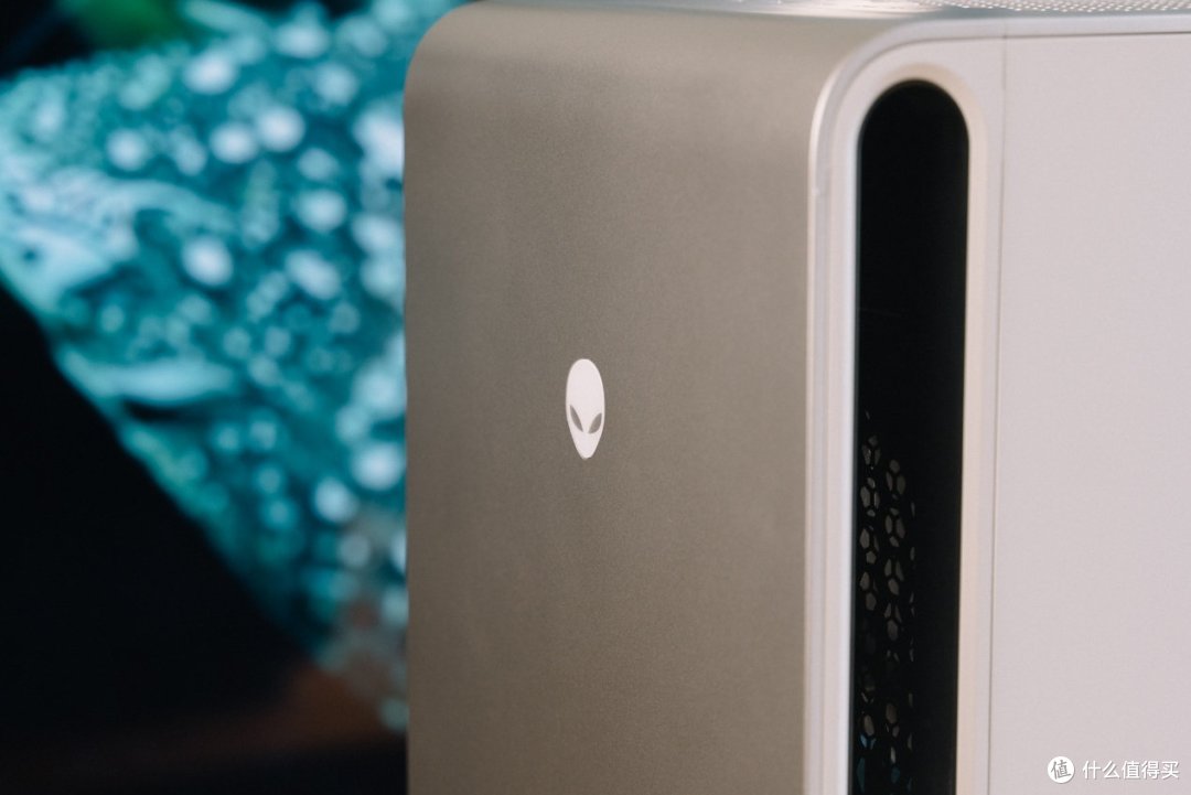 Alienware外星人Area-51台式机评测：游戏玩家天花板体验是啥样？
