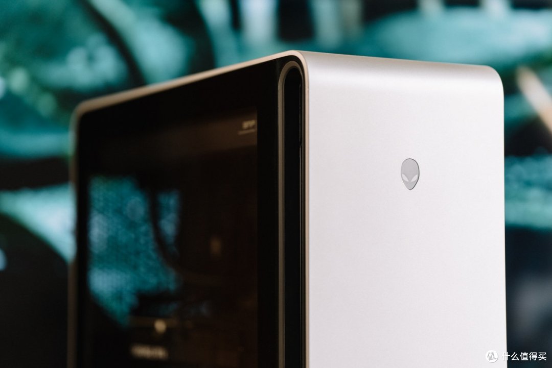 Alienware外星人Area-51台式机评测：游戏玩家天花板体验是啥样？
