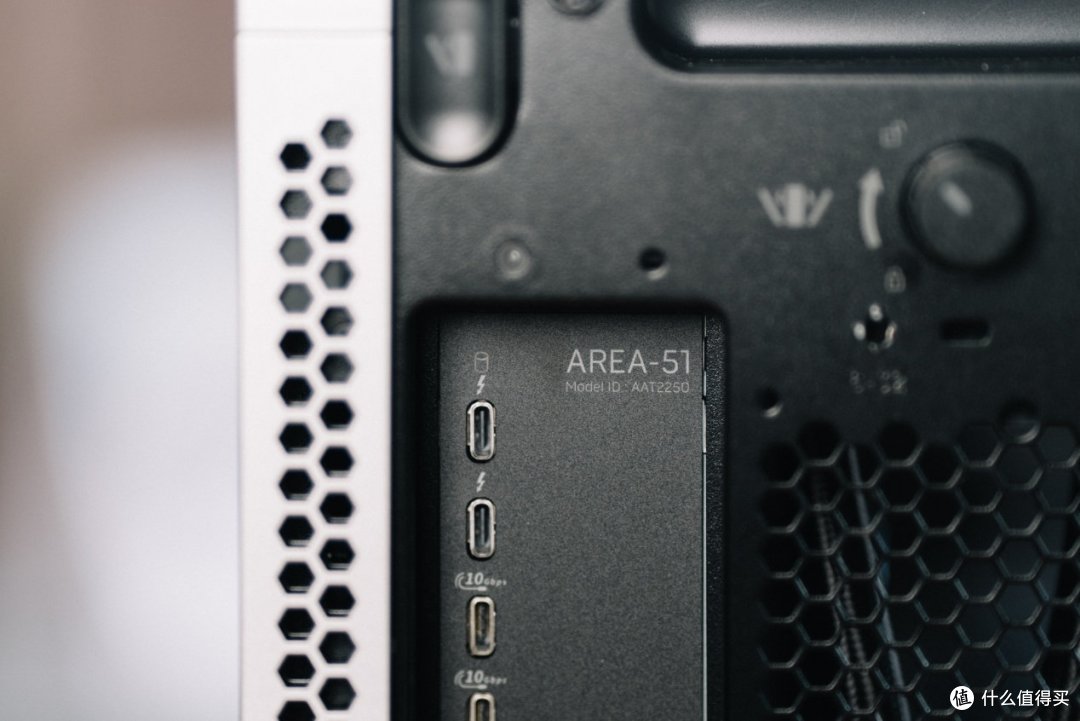 Alienware外星人Area-51台式机评测：游戏玩家天花板体验是啥样？