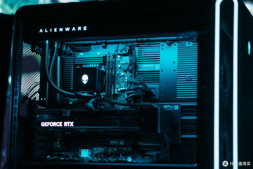 Alienware外星人Area-51台式机评测：游戏玩家天花板体验是啥样？