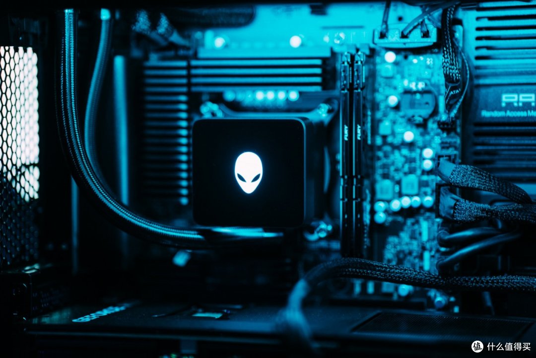 Alienware外星人Area-51台式机评测：游戏玩家天花板体验是啥样？
