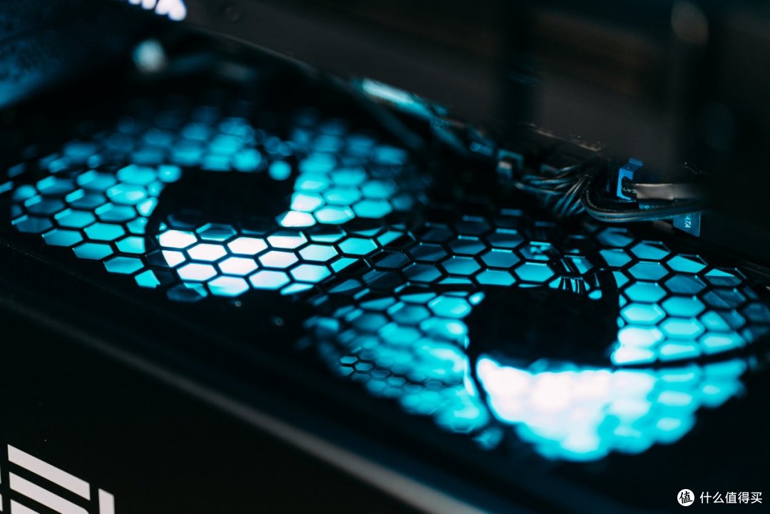 Alienware外星人Area-51台式机评测：游戏玩家天花板体验是啥样？