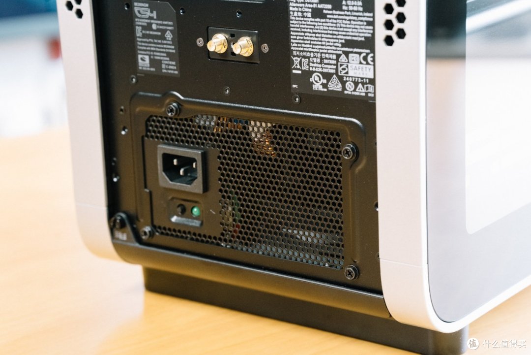 Alienware外星人Area-51台式机评测：游戏玩家天花板体验是啥样？