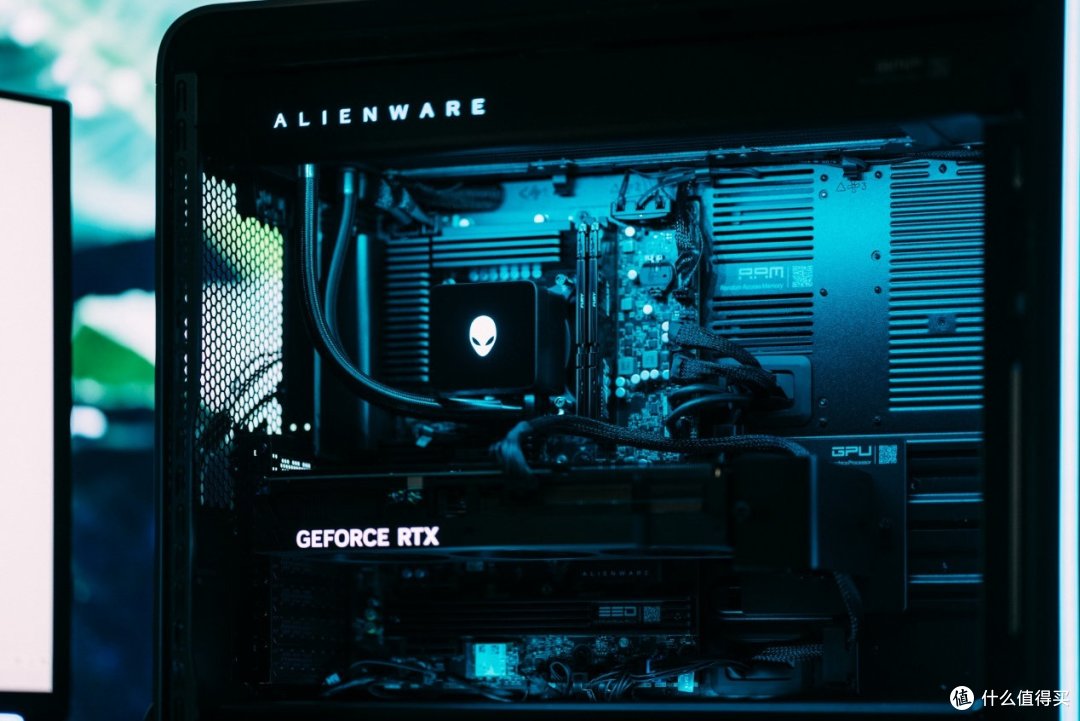 Alienware外星人Area-51台式机评测：游戏玩家天花板体验是啥样？