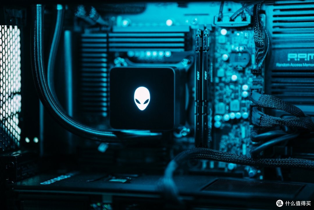 Alienware外星人Area-51台式机评测：游戏玩家天花板体验是啥样？