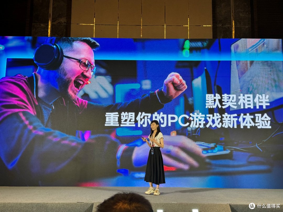 英特尔发布AI高静游戏本,这才是真正的六边形战士