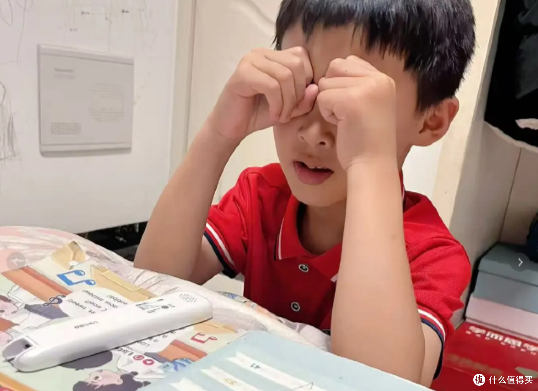 小学生台灯哪个品牌更护眼耐用?大神级测评推荐,实测哪款值得买