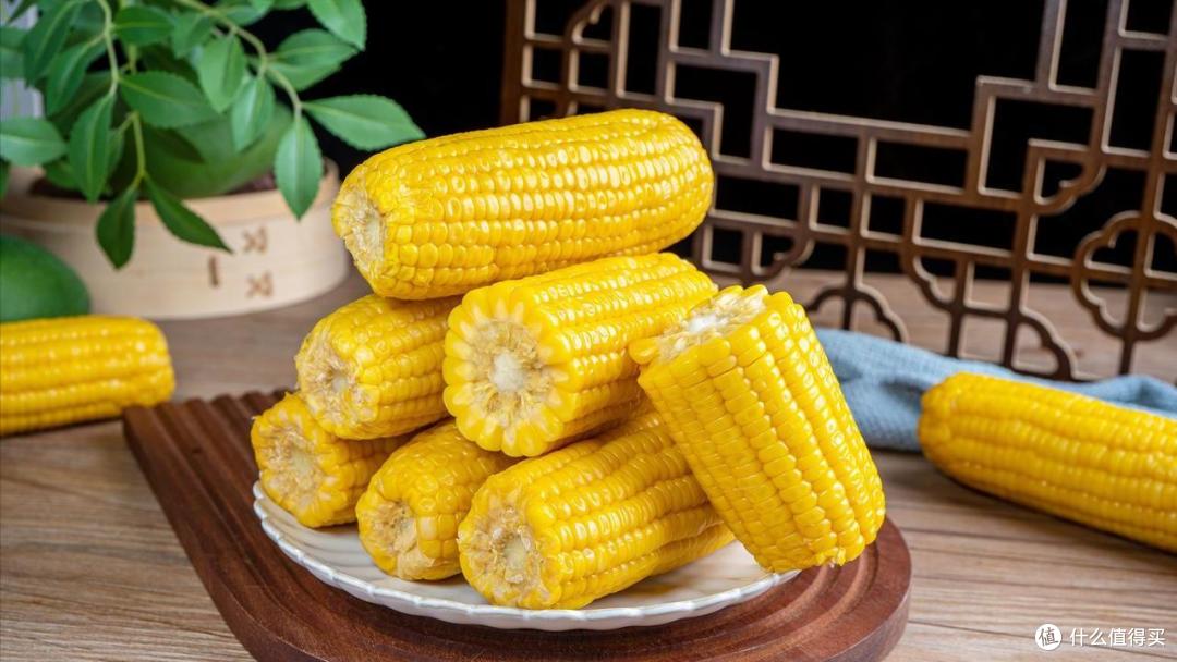 同是玉米,“白色”和“黄色”有啥不同?
