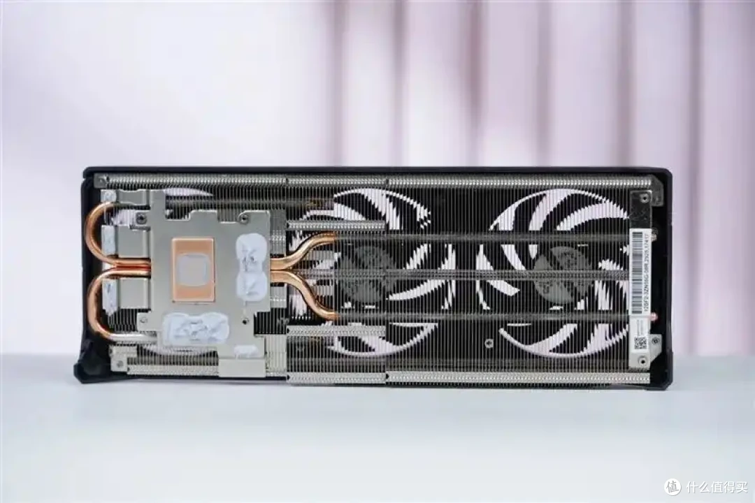 技嘉RTX 5050 GAMING OC显卡评测:升级DLSS 4的新版“RTX 4060”
