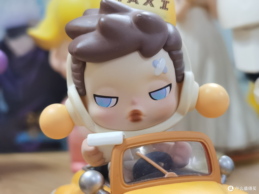 泡泡玛特SP明日早高峰系列盲盒:急行的士