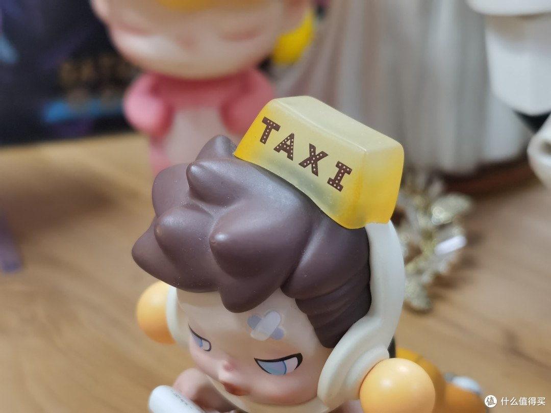 泡泡玛特SP明日早高峰系列盲盒:急行的士