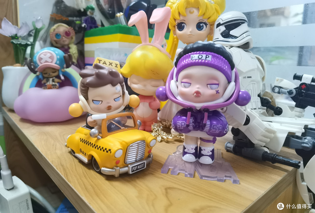 泡泡玛特SP明日早高峰系列盲盒:急行的士