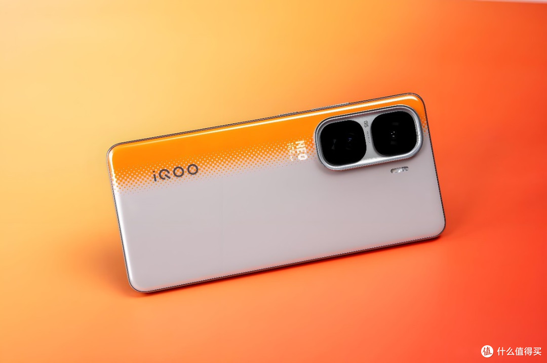 vivo太猛了,16GB+512GB+天玑9400仅2679元,6100mAh+索尼IMX921