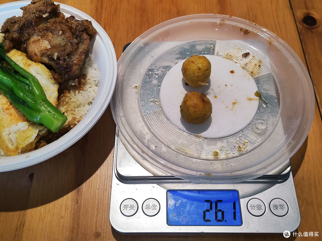 幸福佬表港式茶餐厅的招牌香煎大鸡扒饭