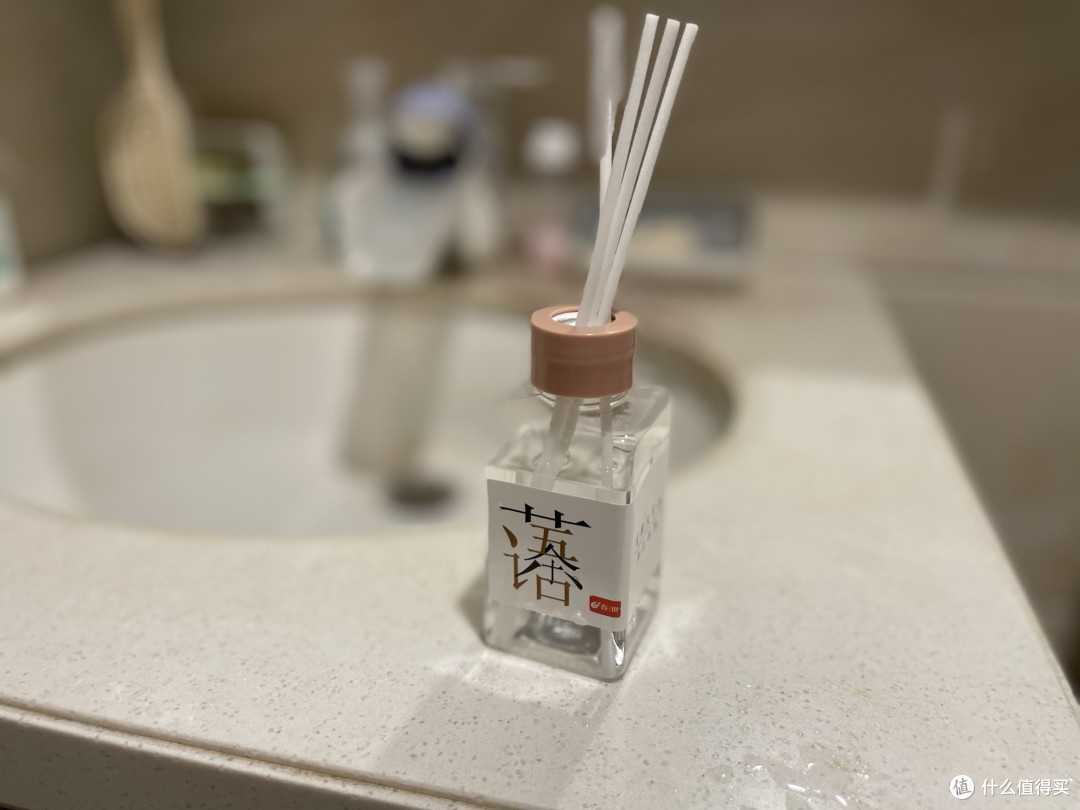 一杯奶茶钱,换满室清雅茶香:这款平价熏香,把山野茶园搬进了家