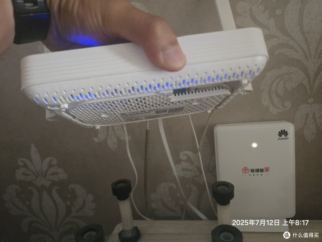我怎么有种反向升级的感觉?华硕路由换成联通的遥遥领先