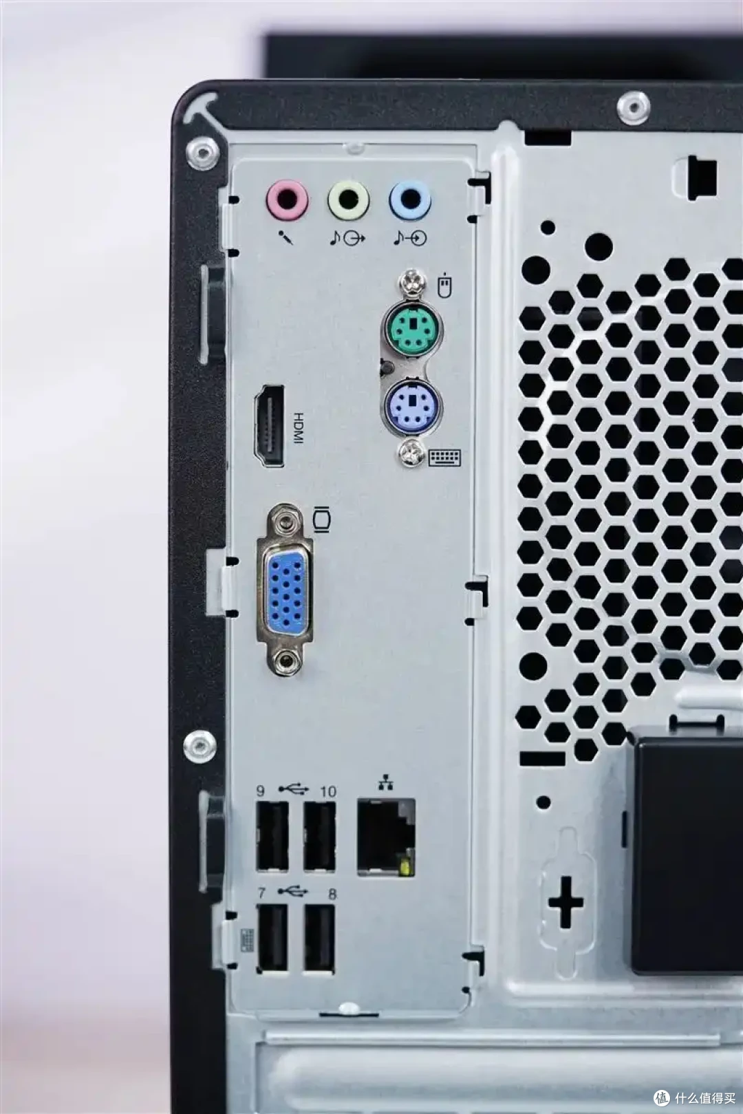 锐龙7 8700G商用机大战酷睿i7-14700:几乎全程碾压
