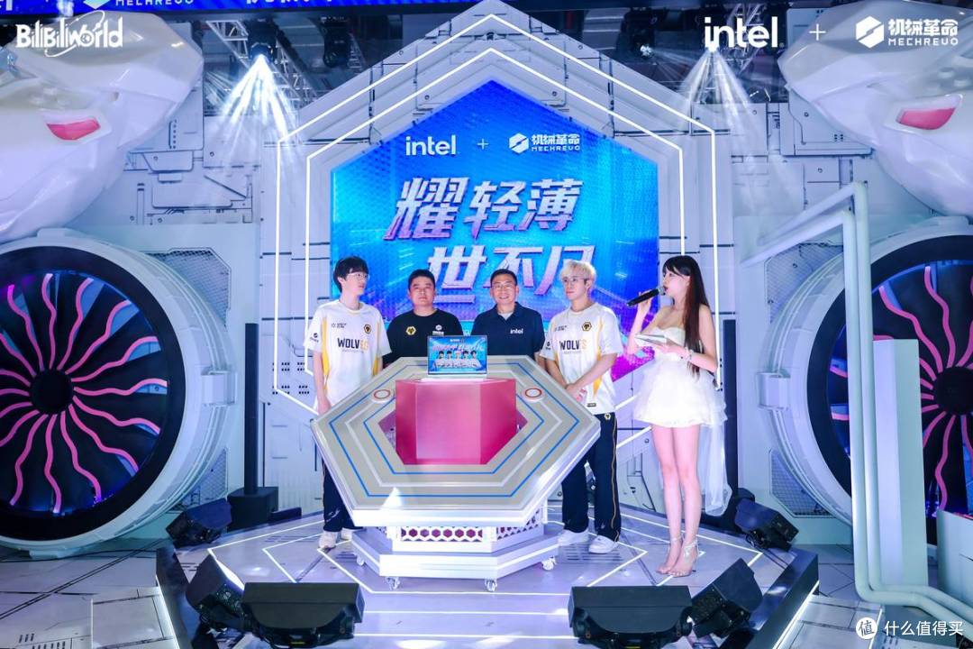 机械革命耀世Pro系列AI高静游戏本震撼发布:颠覆轻薄性能想象!