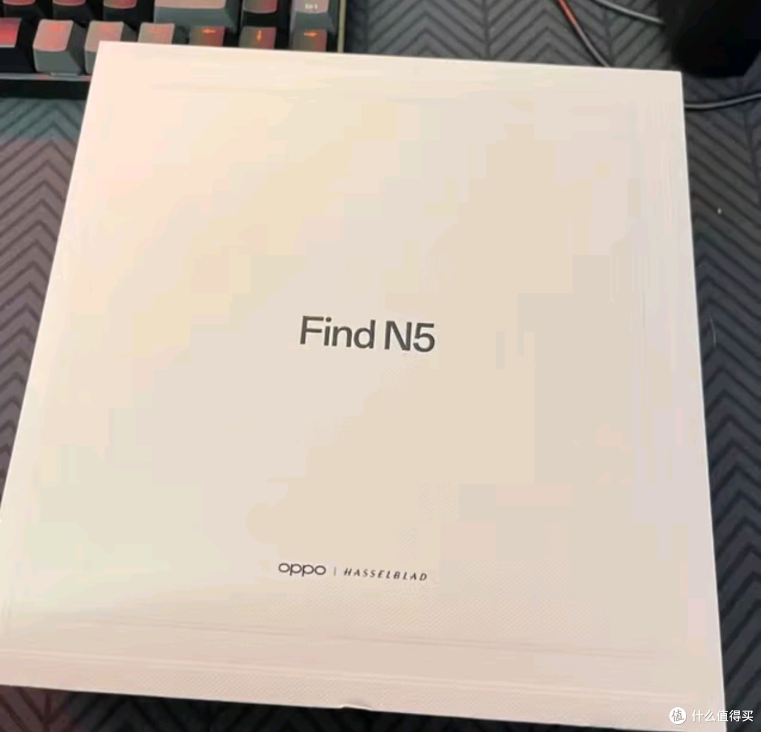 OPPO Find N5 折叠旗舰手机 8.93mm 超薄机身 超长续航冰川电池