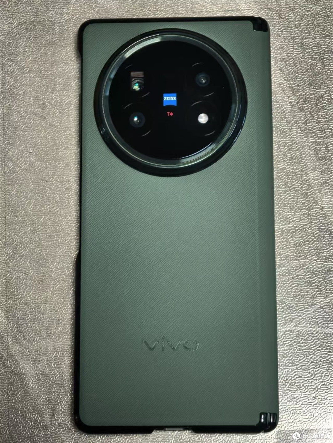 VIVO X Fold5打破折叠屏厚重印象