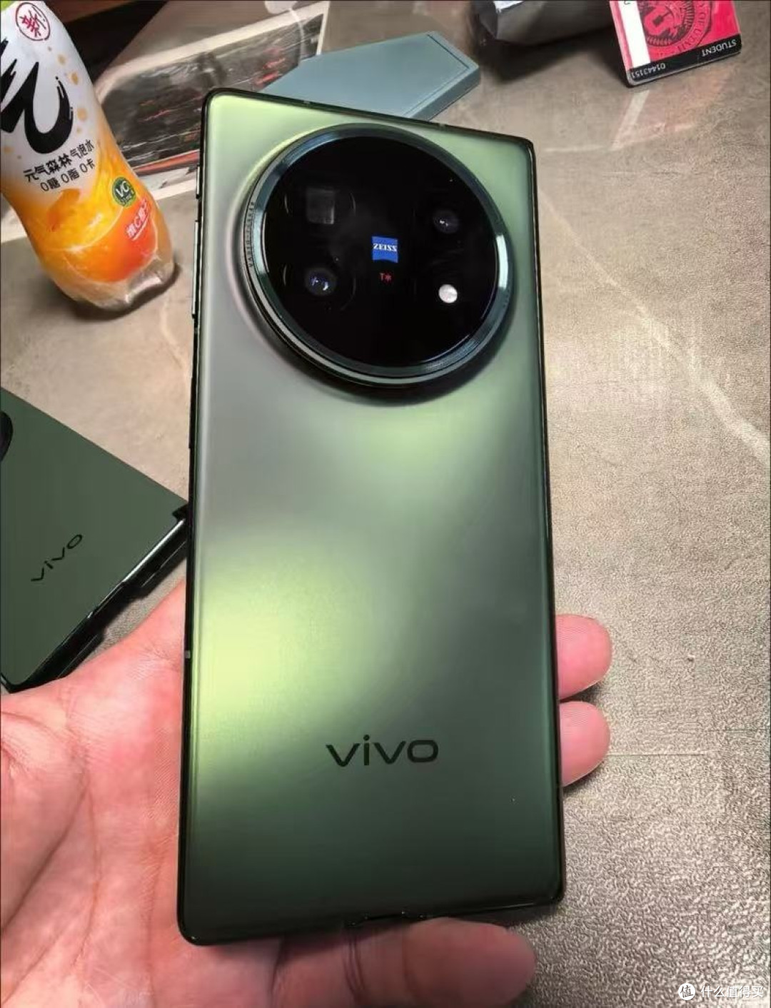 VIVO X Fold5打破折叠屏厚重印象
