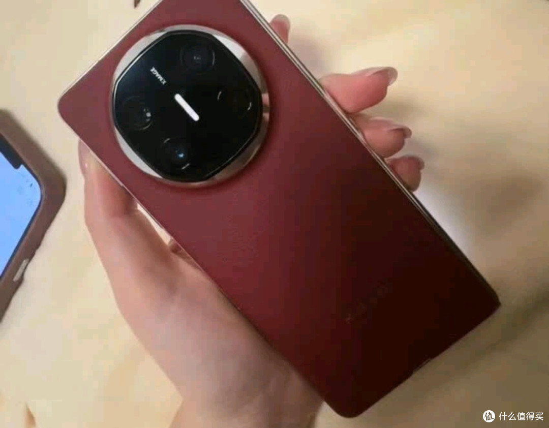 华为Mate X6:折叠屏中的沉浸体验之选
