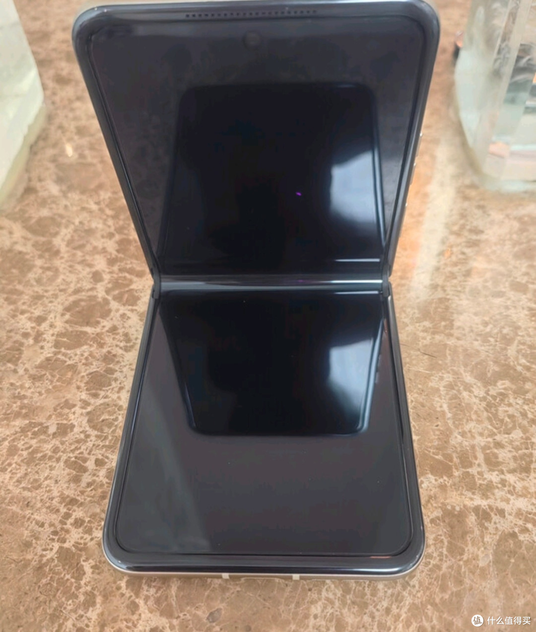 摩托罗拉moto razr 50:小折叠里的全能宝藏