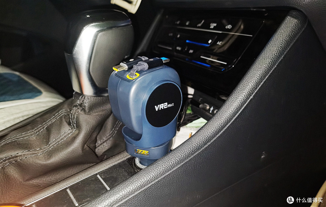 倍思 VR2 MAX 60W车载充电器:多口车载快充,双向拉伸更方便!