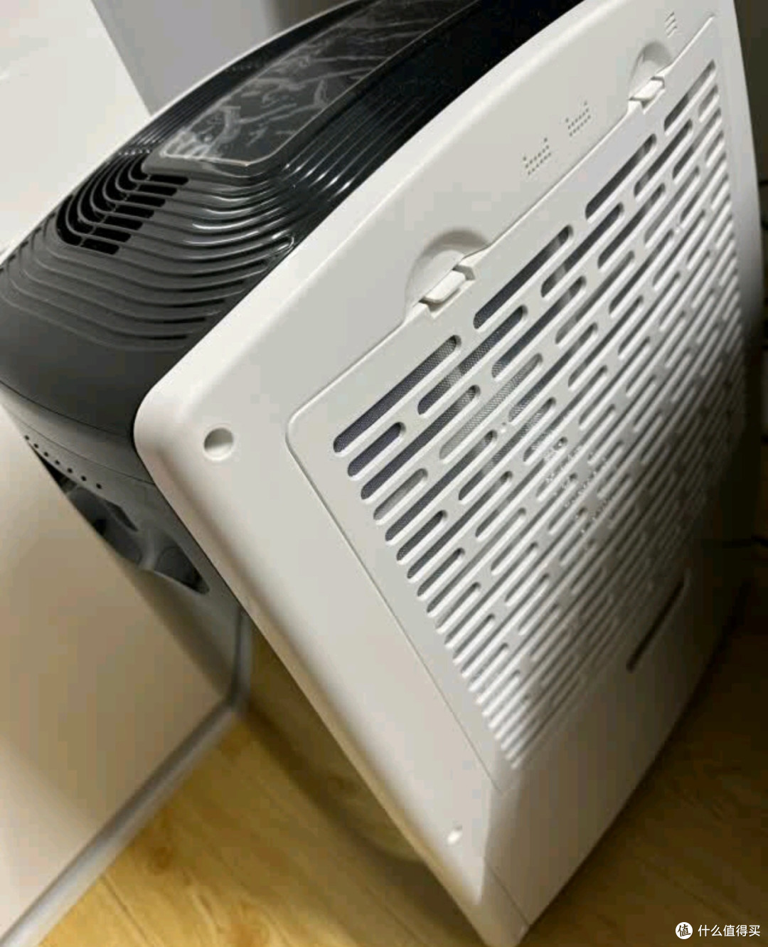 雨季救星登场！湿美除湿机开启干爽舒适生活