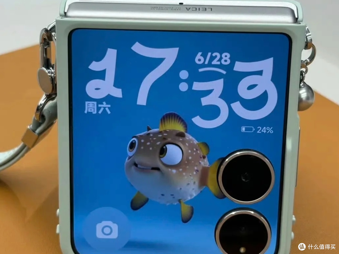 小米MIX Flip 2:精致度与折痕优化