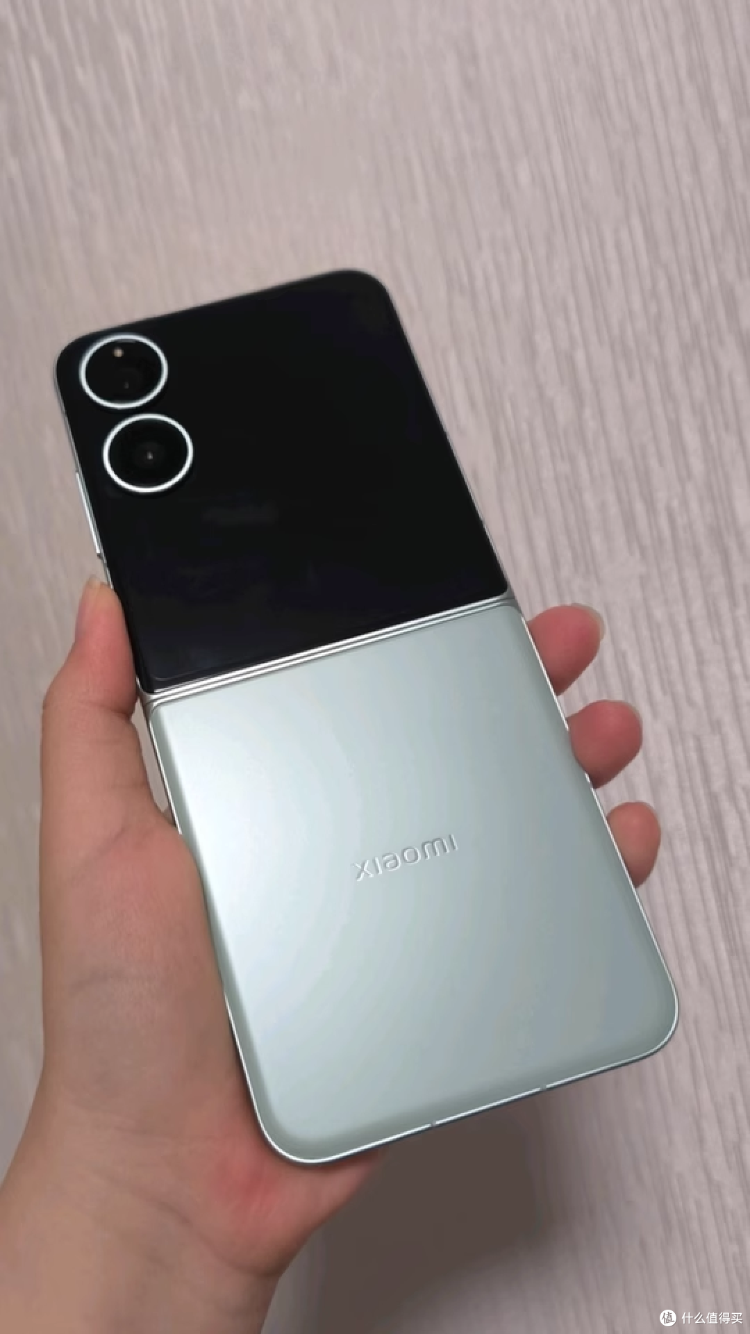 Xiaomi MIX Flip2:当备用机绝了,主力机差点意思