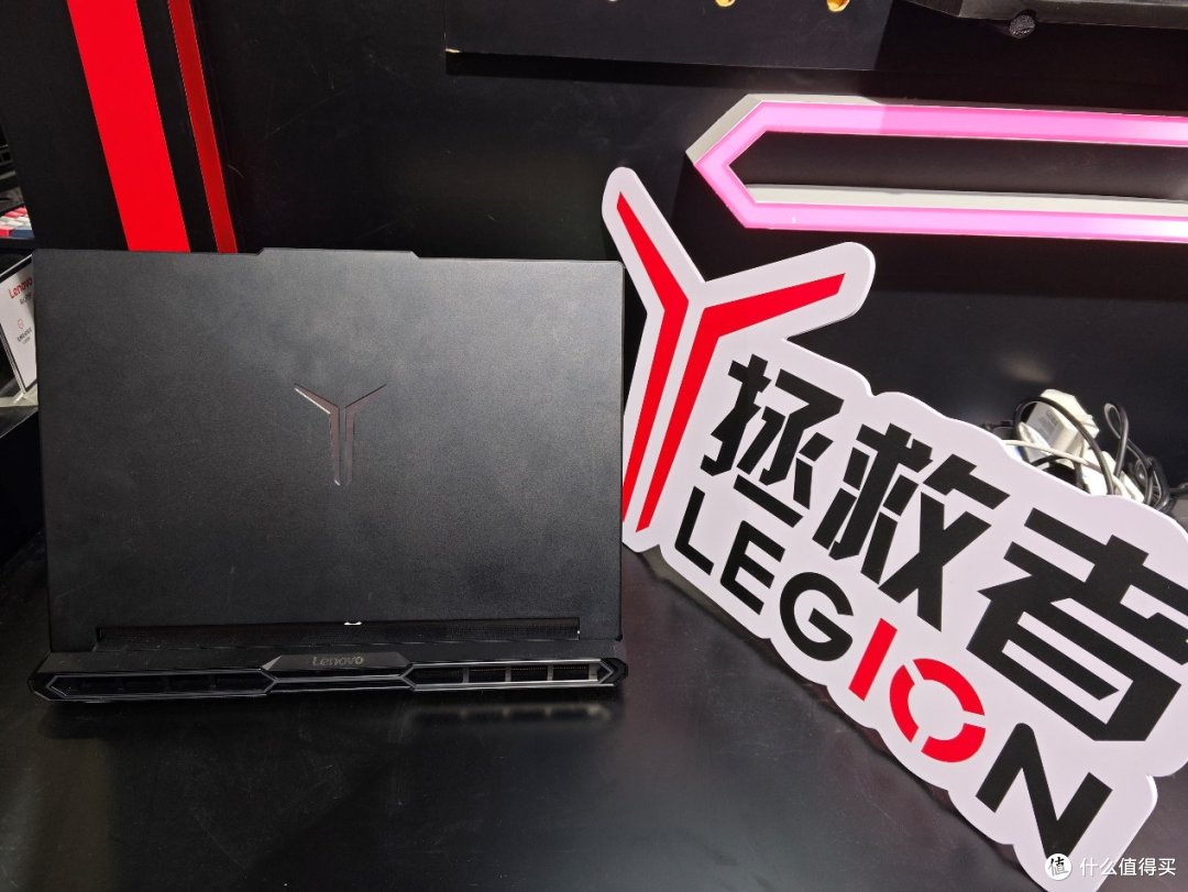 BW2025:联想拯救者全系登场,AI玩法很丰富