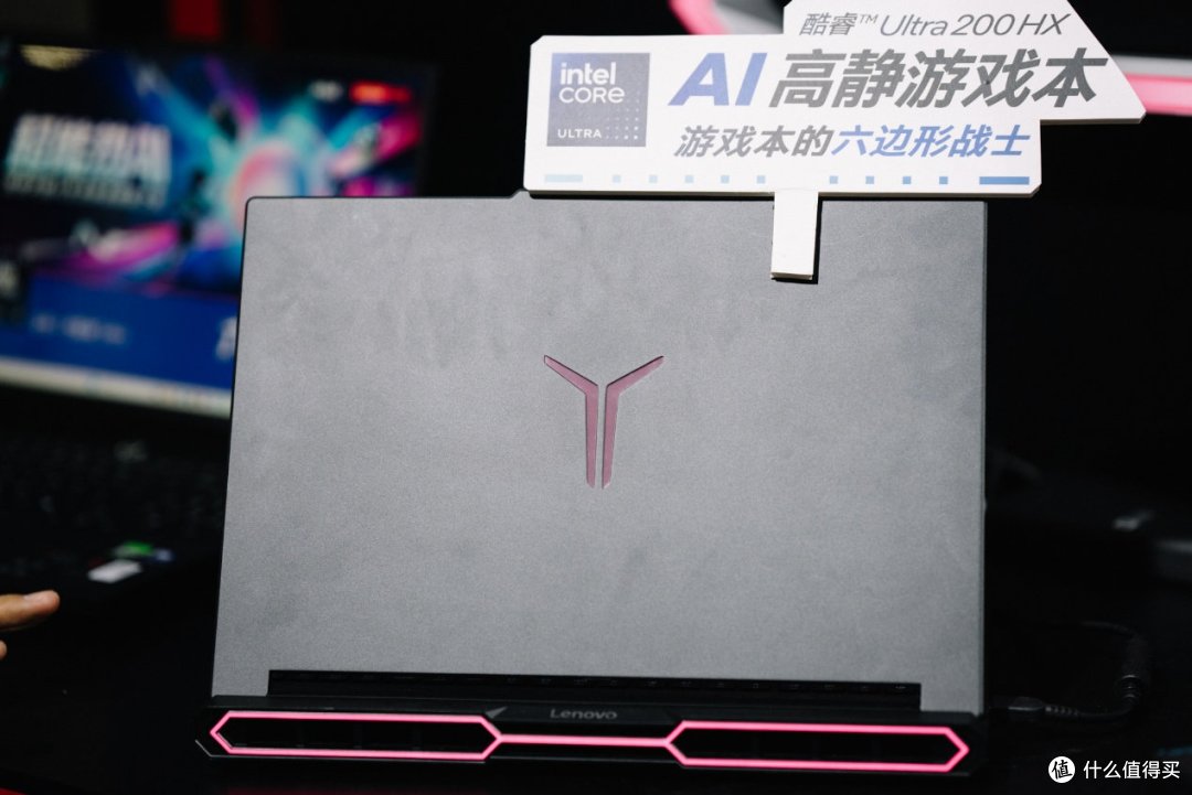 BW2025:联想拯救者全系登场,AI玩法很丰富