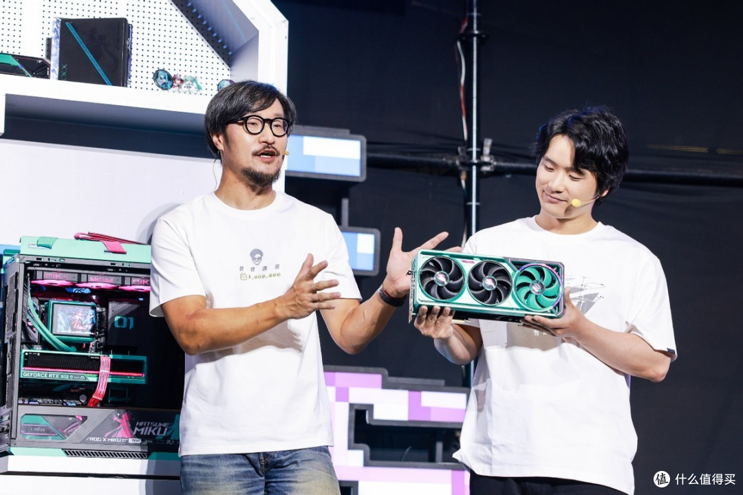 破次元梦幻联动来袭!ROG×初音未来联名显卡信仰发布