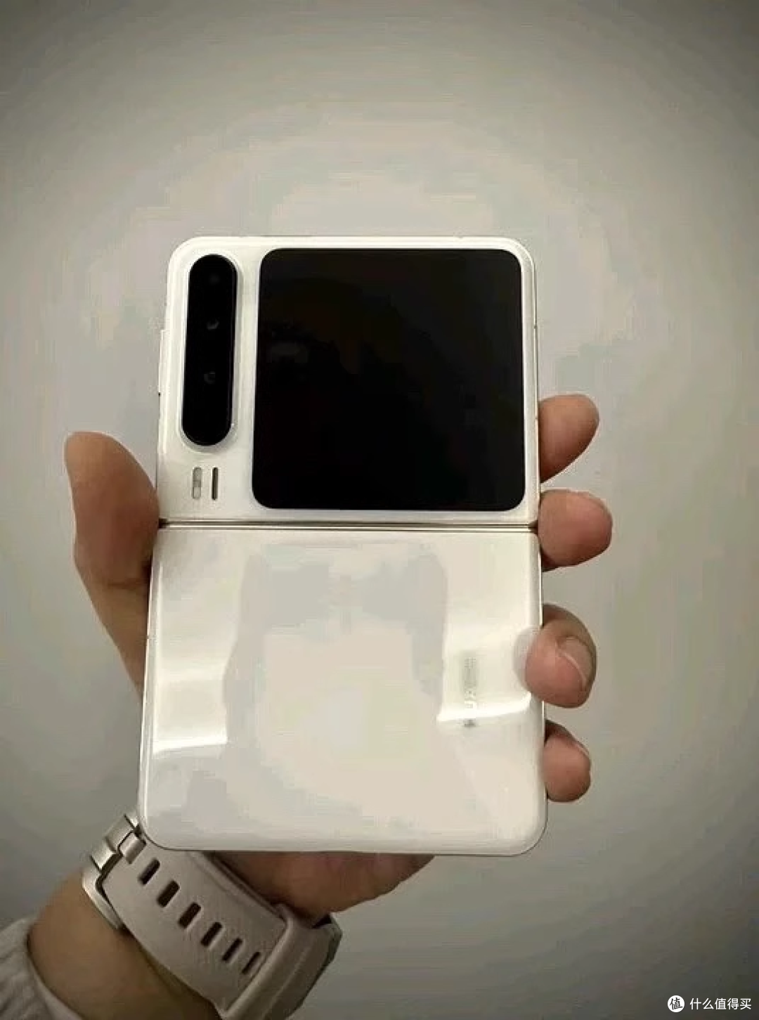 HUAWEI Pura X 1610:折痕与续航如何?
